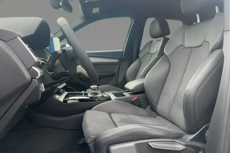 Audi Q5 din 2025 cu 5.408 km - oferta AUD184606 - foto 6