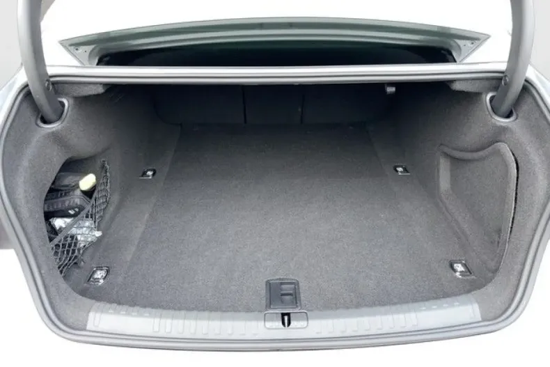 Audi A6 din 2025 cu 1.603 km - oferta AUD184609 - foto 11