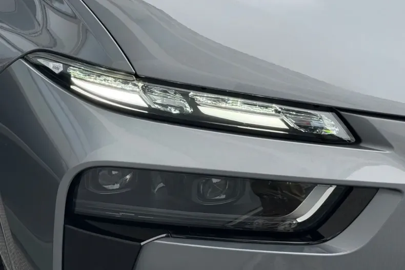 BMW X7 (Seria X) din 2024 cu 5.507 km - oferta BMW184618 - foto 42