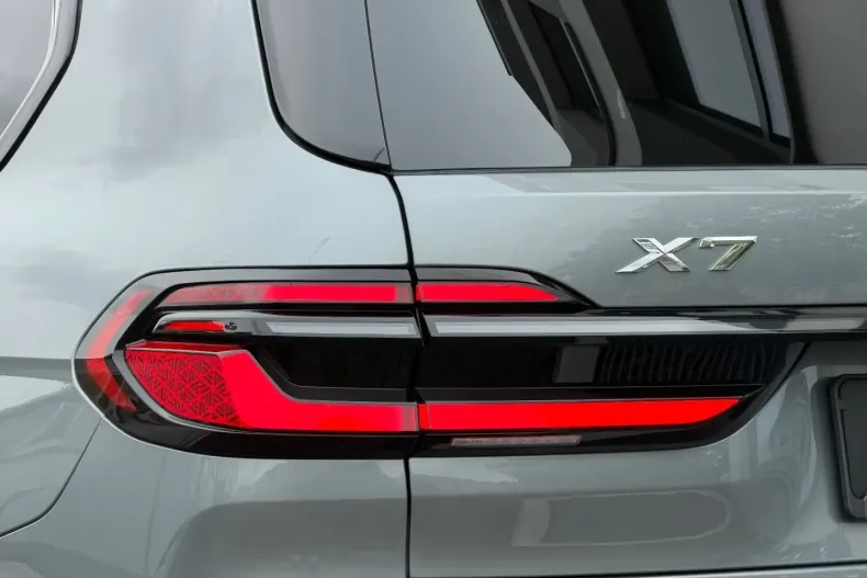 BMW X7 (Seria X) din 2024 cu 5.507 km - oferta BMW184618 - foto 44