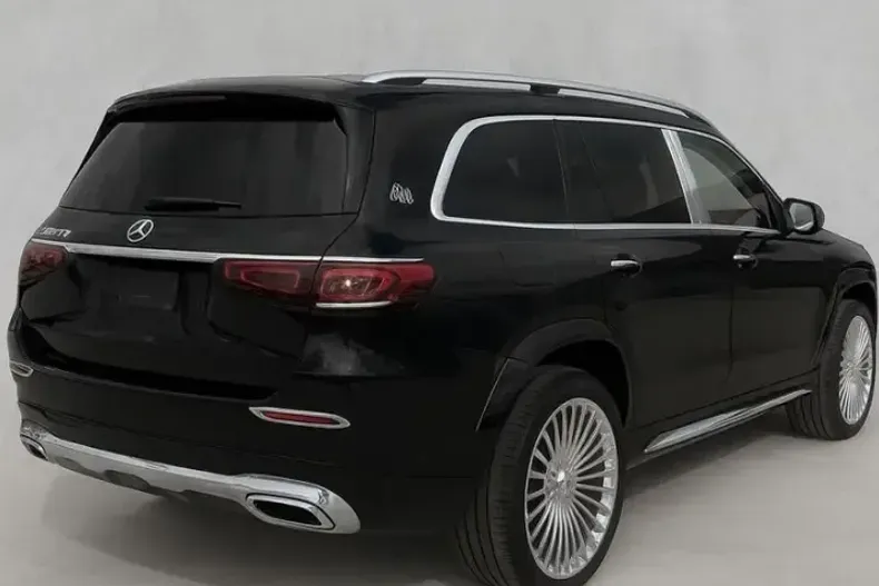 Mercedes-Benz GLS 600 (Clasa GLS) din 2025 cu 9.000 km - oferta MER184625 - foto 3