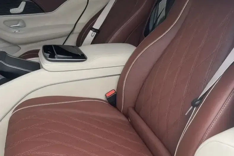 Mercedes-Benz GLS 600 (Clasa GLS) din 2025 cu 9.000 km - oferta MER184625 - foto 8