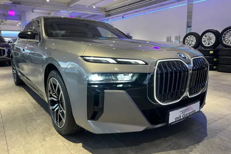 BMW M760 (Modele M) din 2023 cu 77.000 km - oferta BMW184628 - foto 3