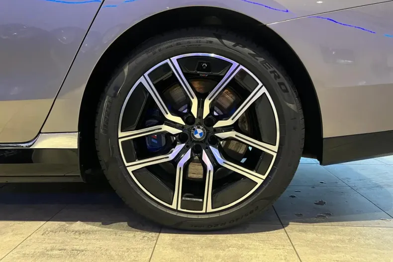 BMW M760 (Modele M) din 2023 cu 77.000 km - oferta BMW184628 - foto 16