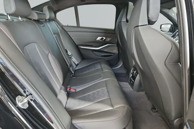 BMW M3 (Modele M) din 2025 cu 25.432 km - oferta BMW184634 - foto 9