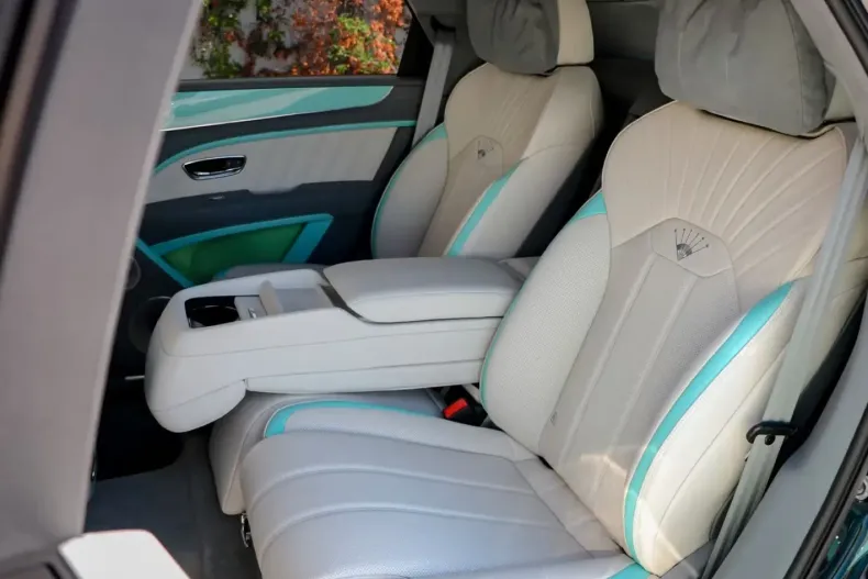 Bentley Bentayga din 2025 cu 50 km - oferta BEN184635 - foto 32