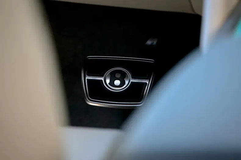 Bentley Bentayga din 2025 cu 50 km - oferta BEN184635 - foto 38