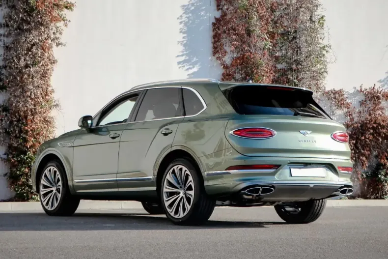Bentley Bentayga din 2025 cu 100 km - oferta BEN184636 - foto 3