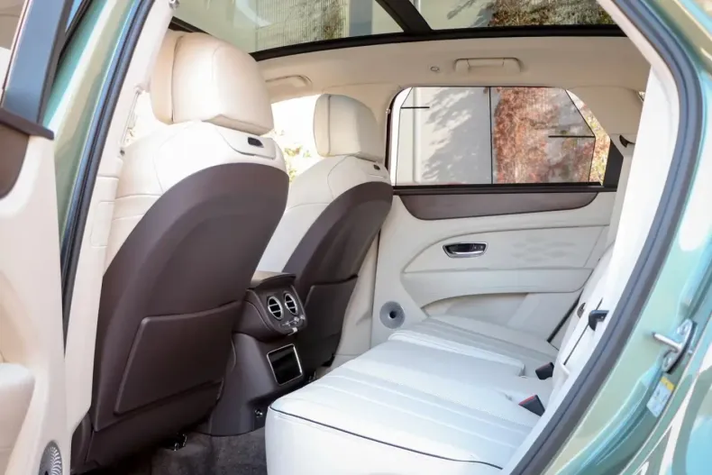 Bentley Bentayga din 2025 cu 100 km - oferta BEN184636 - foto 10