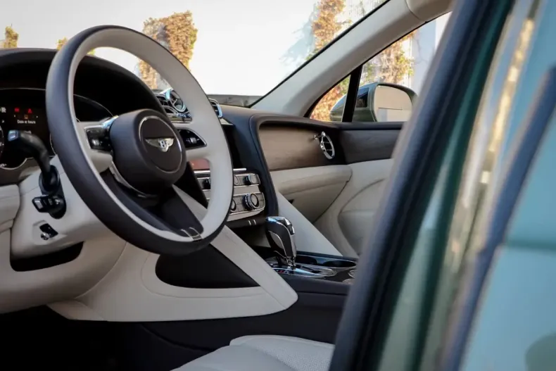 Bentley Bentayga din 2025 cu 100 km - oferta BEN184636 - foto 22