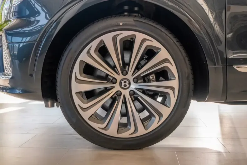 Bentley Bentayga din 2025 cu 50 km - oferta BEN184637 - foto 8