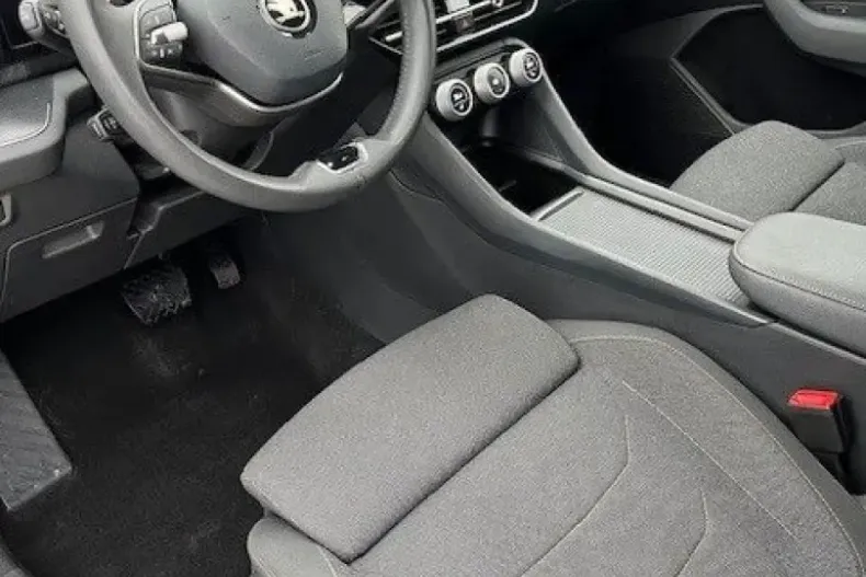 Skoda Kodiaq din 2024 cu 30.210 km - oferta SKO184640 - foto 6