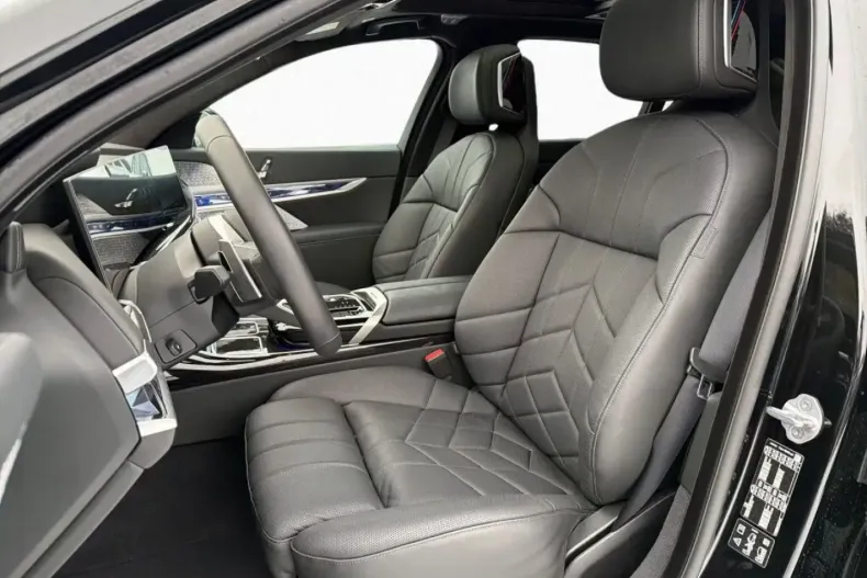 BMW 740 (Seria 7) din 2024 cu 8.250 km - oferta BMW184646 - foto 11