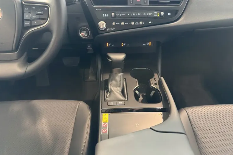 Lexus ES 300 din 2025 cu 14.000 km - oferta LEX184654 - foto 9