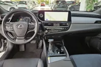 Lexus ES 300 din 2024 cu 10.880 km - oferta LEX184655 - foto 4