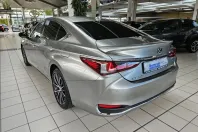 Lexus ES 300 din 2024 cu 10.880 km - oferta LEX184655 - foto 6