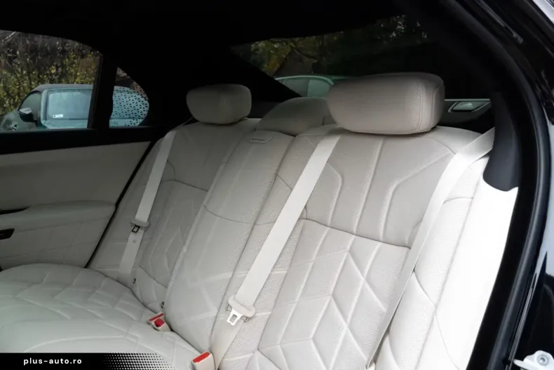 BMW 740 (Seria 7) din 2025 cu 8.900 km - oferta BMW184656 - foto 24