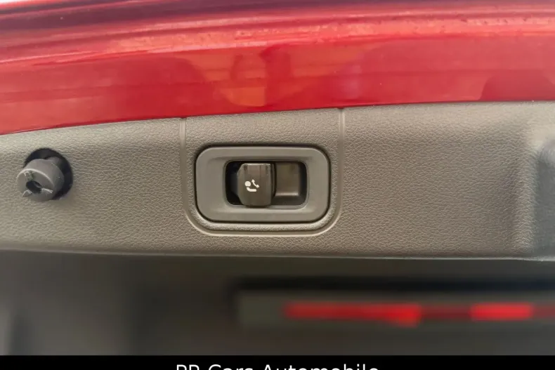 Mercedes-Benz E 220 (Clasa E) din 2023 cu 31.109 km - oferta MER184658 - foto 39