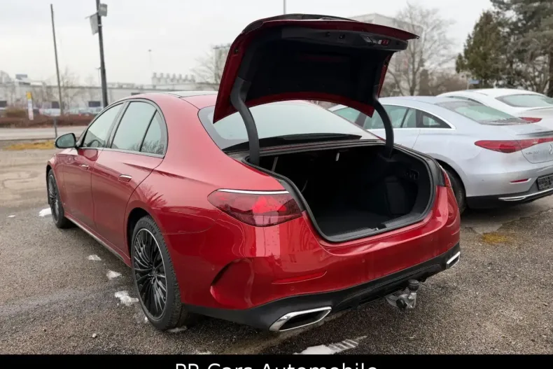 Mercedes-Benz E 220 (Clasa E) din 2023 cu 31.109 km - oferta MER184658 - foto 41