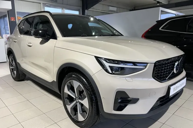 Volvo XC40 din 2024 cu 25.473 km - oferta VOL184659 - foto 5