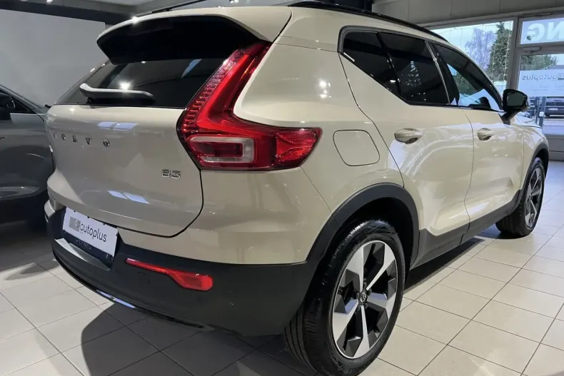 Volvo XC40 din 2024 cu 25.473 km - oferta VOL184659 - foto 6