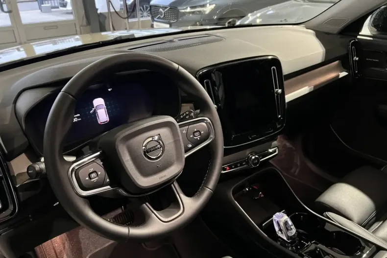 Volvo XC40 din 2024 cu 25.473 km - oferta VOL184659 - foto 21