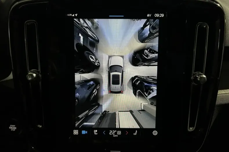 Volvo XC40 din 2024 cu 25.473 km - oferta VOL184659 - foto 24