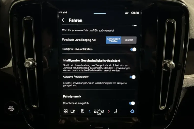 Volvo XC40 din 2024 cu 25.473 km - oferta VOL184659 - foto 28