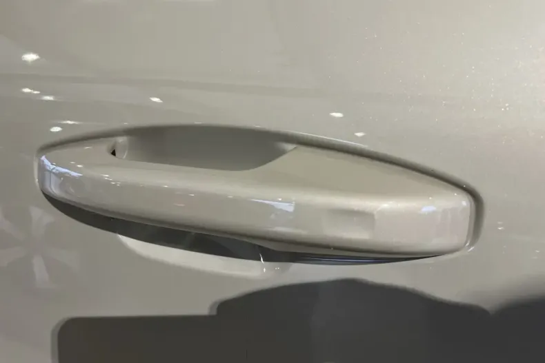 Volvo XC40 din 2024 cu 25.473 km - oferta VOL184659 - foto 33