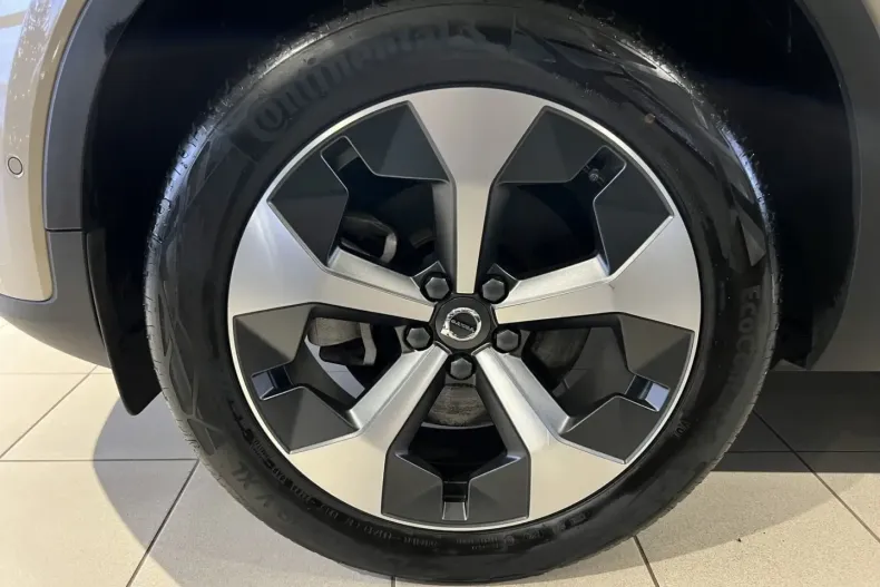 Volvo XC40 din 2024 cu 25.473 km - oferta VOL184659 - foto 34