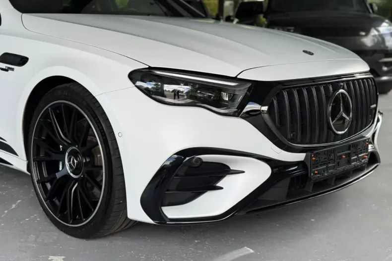 Mercedes-Benz E 53 AMG (Clasa E) din 2024 cu 9.000 km - oferta MER184660 - foto 7