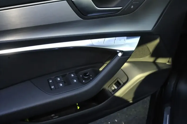 Audi A6 din 2022 cu 87.900 km - oferta AUD184666 - foto 6