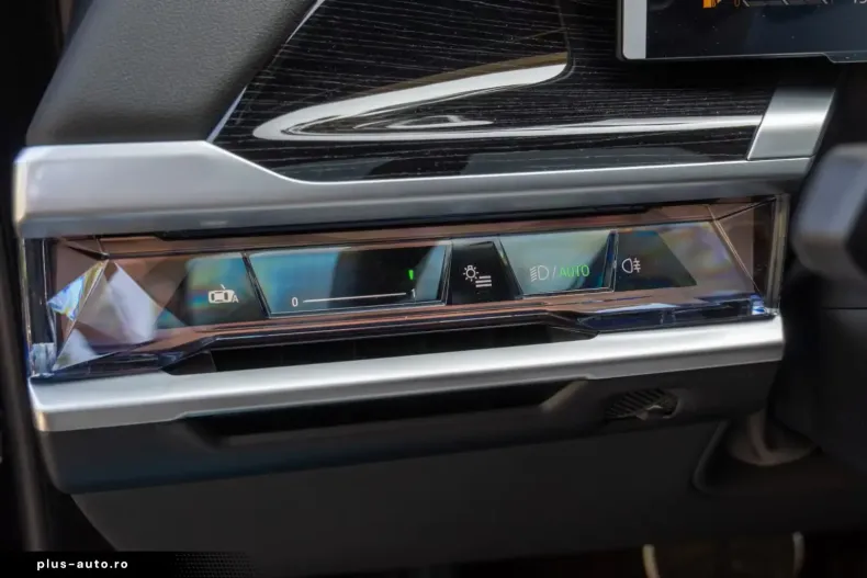 BMW 740 (Seria 7) din 2025 cu 21.600 km - oferta BMW184669 - foto 9