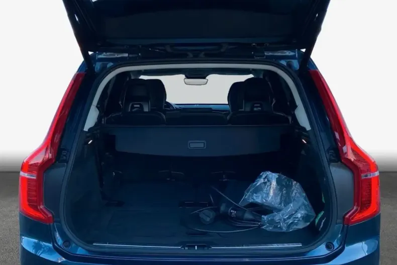 Volvo XC90 din 2024 cu 9.994 km - oferta VOL184678 - foto 9