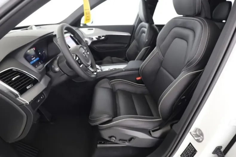 Volvo XC90 din 2024 cu 20.100 km - oferta VOL184679 - foto 3