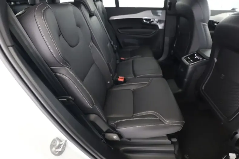 Volvo XC90 din 2024 cu 20.100 km - oferta VOL184679 - foto 4
