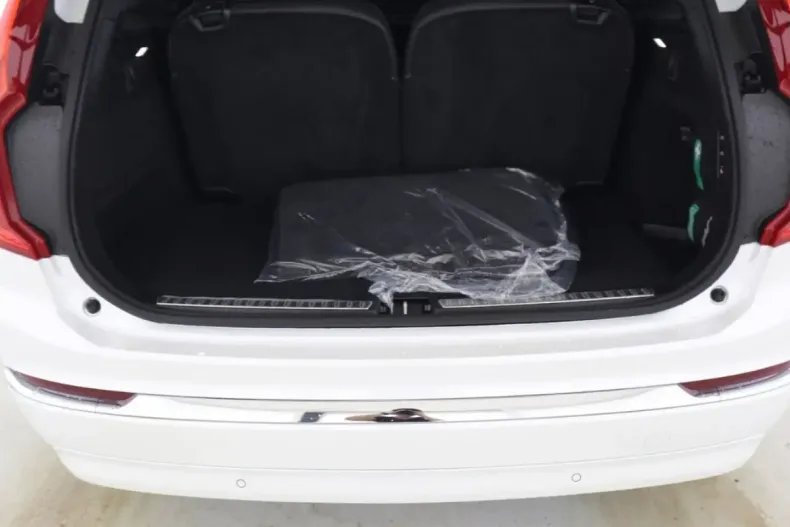 Volvo XC90 din 2024 cu 20.100 km - oferta VOL184679 - foto 7