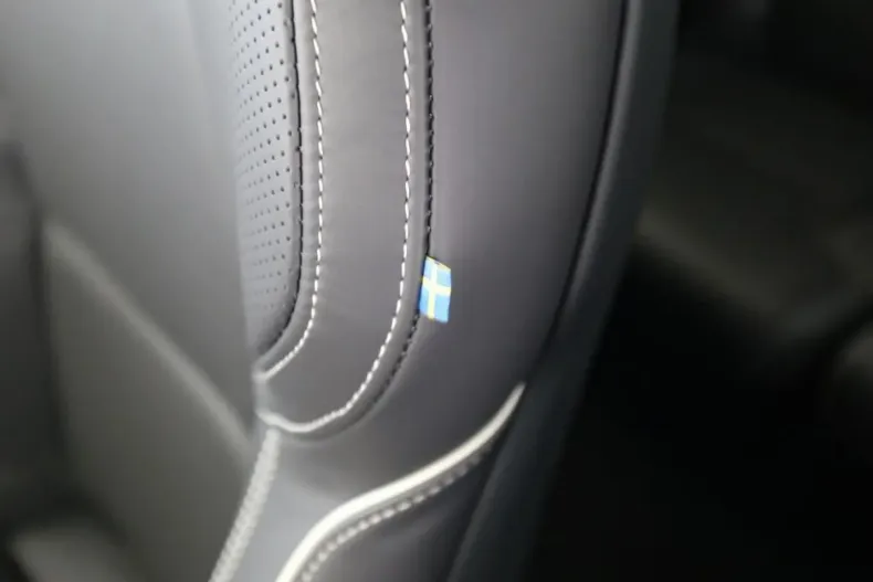 Volvo XC90 din 2024 cu 20.100 km - oferta VOL184679 - foto 13