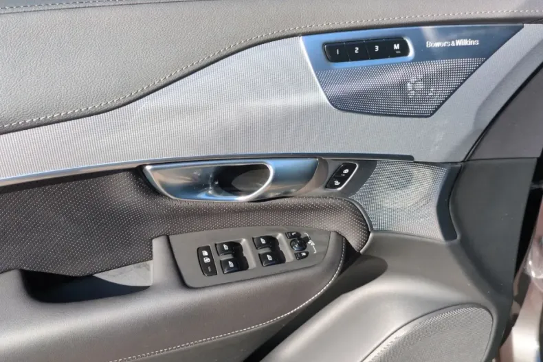 Volvo XC90 din 2024 cu 19.600 km - oferta VOL184680 - foto 9