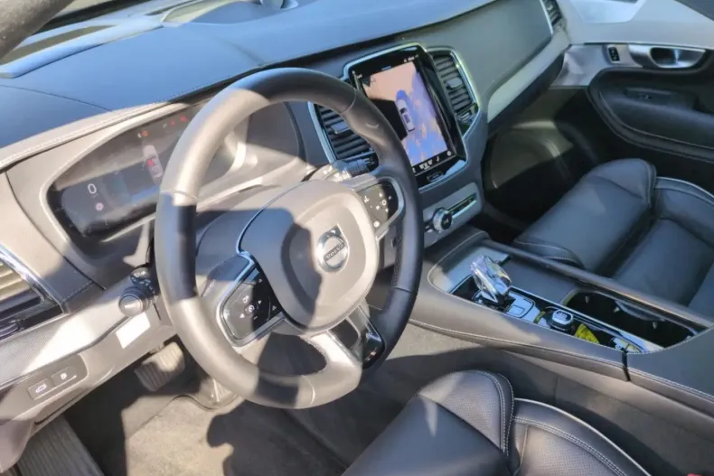 Volvo XC90 din 2024 cu 19.600 km - oferta VOL184680 - foto 11