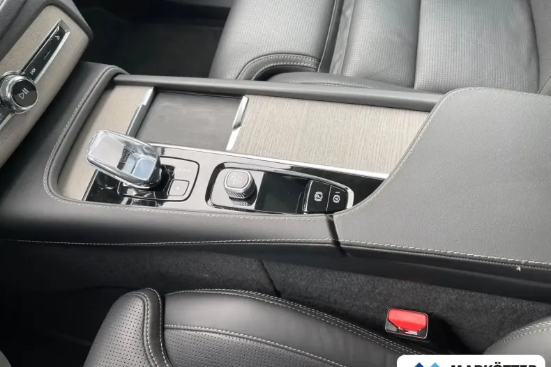 Volvo XC90 din 2024 cu 33.340 km - oferta VOL184681 - foto 21