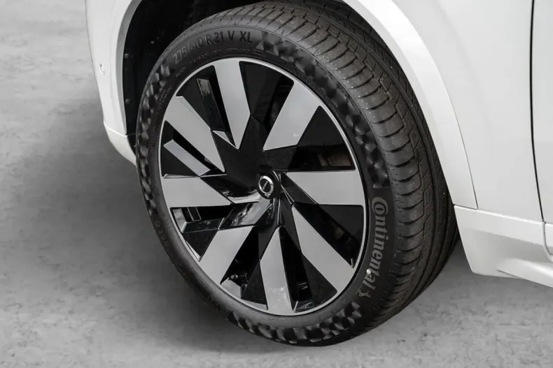 Volvo XC90 din 2024 cu 15.800 km - oferta VOL184684 - foto 6