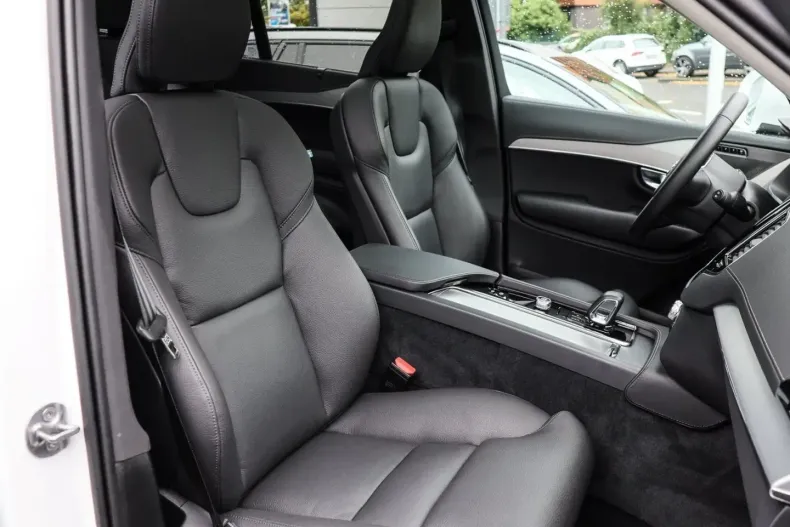 Volvo XC90 din 2024 cu 20.300 km - oferta VOL184685 - foto 7