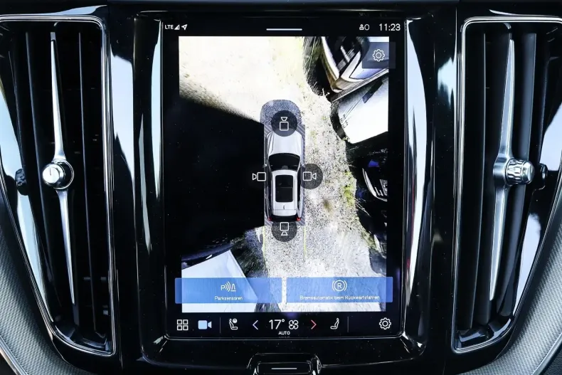 Volvo XC60 din 2024 cu 11.651 km - oferta VOL184686 - foto 9