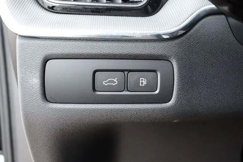 Volvo XC60 din 2024 cu 11.651 km - oferta VOL184686 - foto 11