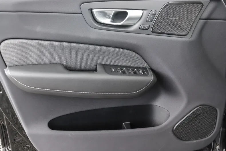 Volvo XC60 din 2024 cu 21.549 km - oferta VOL184688 - foto 10