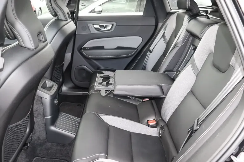 Volvo XC60 din 2024 cu 21.549 km - oferta VOL184688 - foto 13