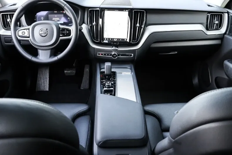 Volvo XC60 din 2025 cu 24.715 km - oferta VOL184689 - foto 5