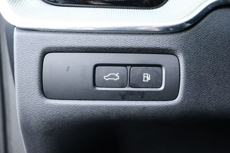 Volvo XC60 din 2025 cu 24.715 km - oferta VOL184689 - foto 11