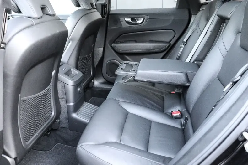 Volvo XC60 din 2025 cu 24.715 km - oferta VOL184689 - foto 14